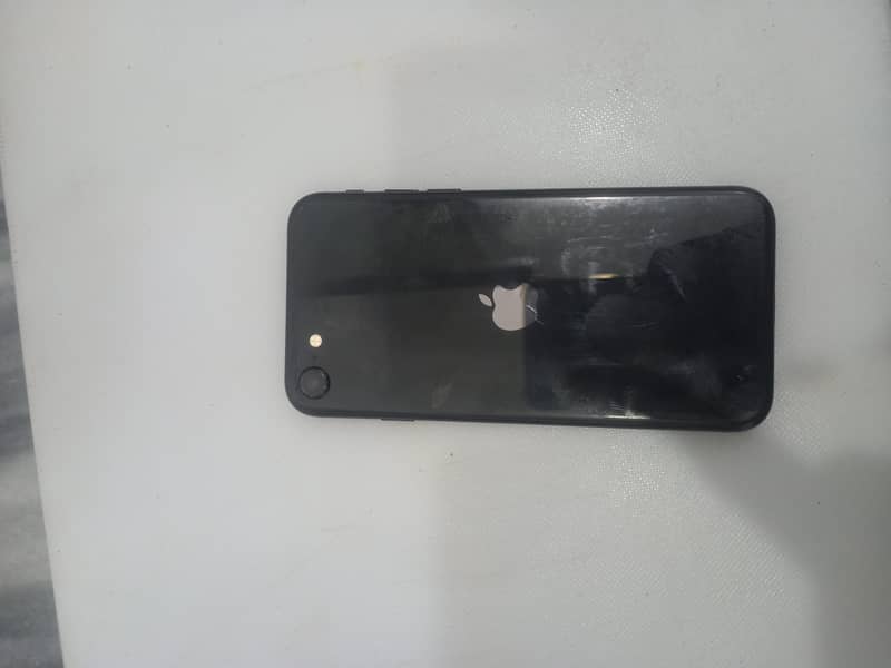 Apple iPhone SE 3