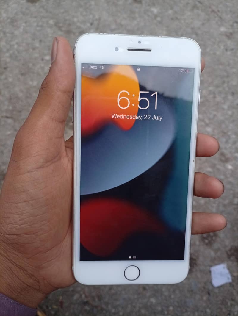 Apple iPhone 7 Plus 3