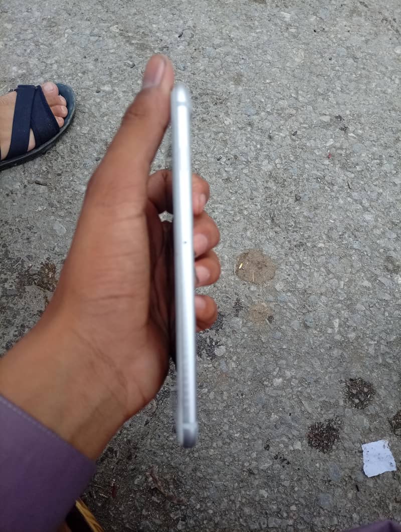 Apple iPhone 7 Plus 4