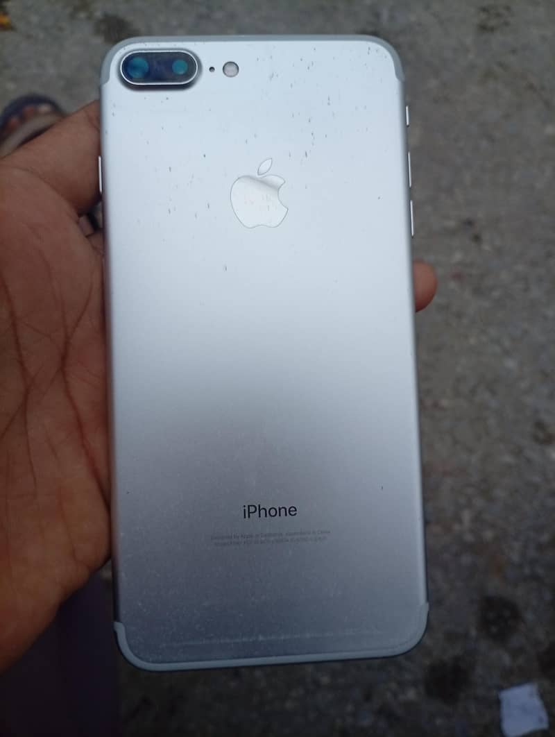 Apple iPhone 7 Plus 5