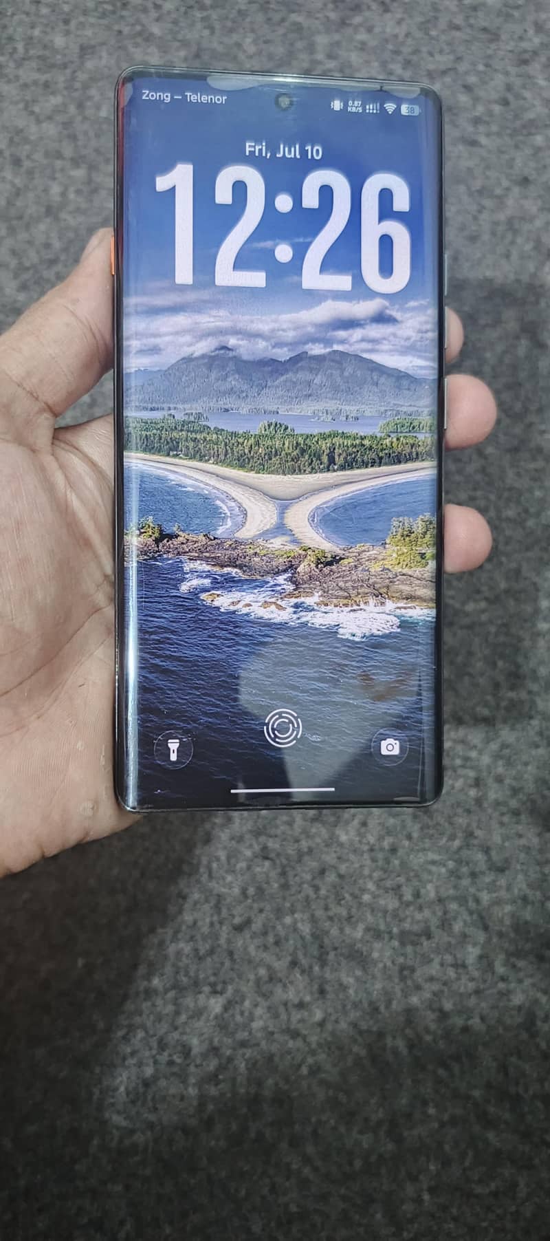 Tecno CAMON 40 Pro 4