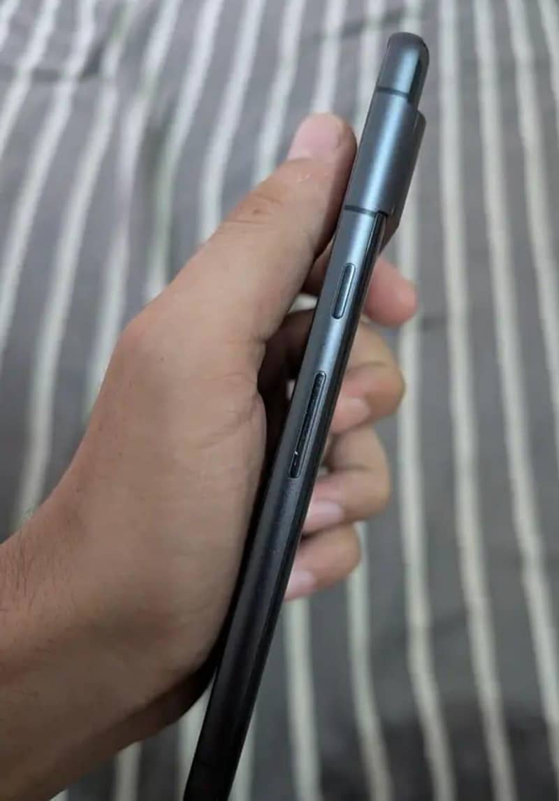 Google Pixel 7 4