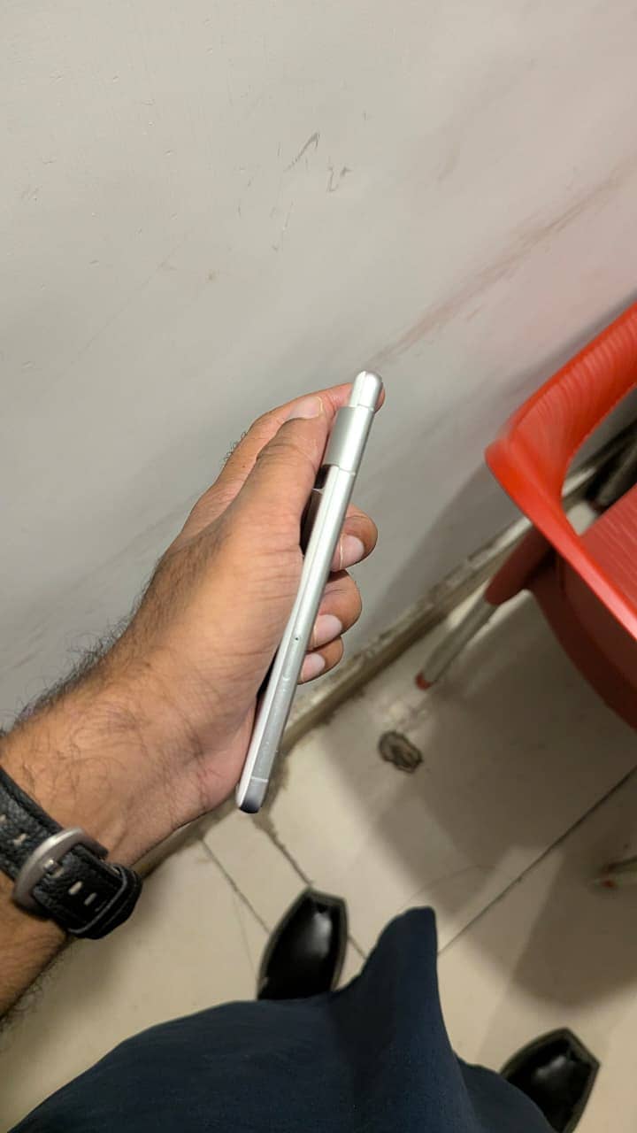 Google Pixel 7 4