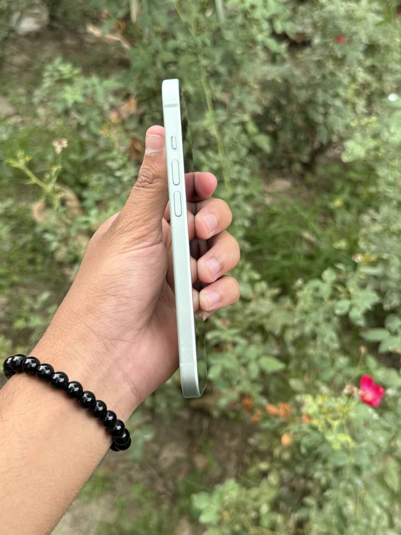 IPhone 15 2