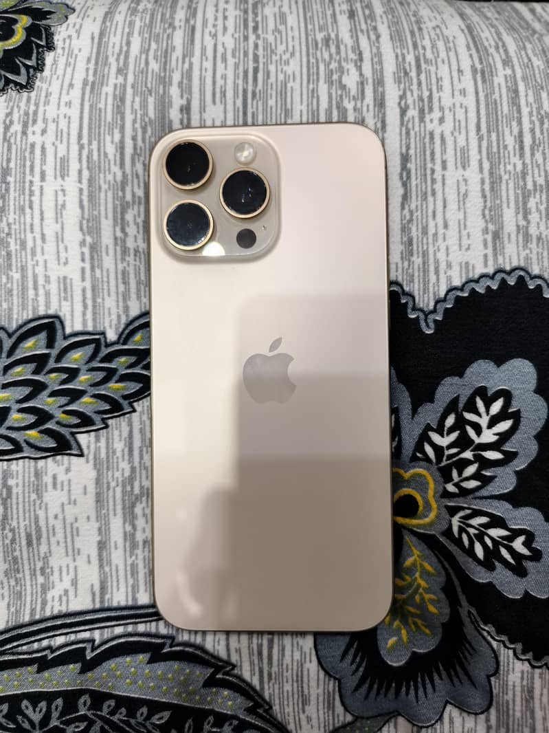 Apple iPhone 16 Pro Max 0
