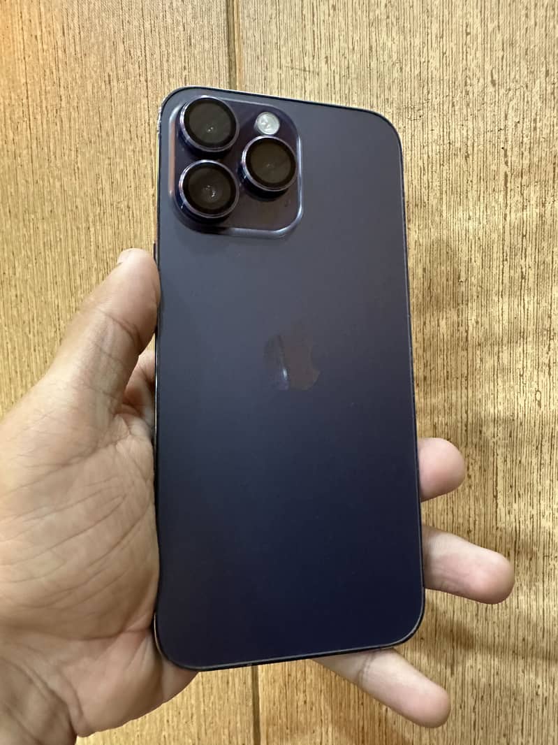 iPhone 14 Pro Max 0