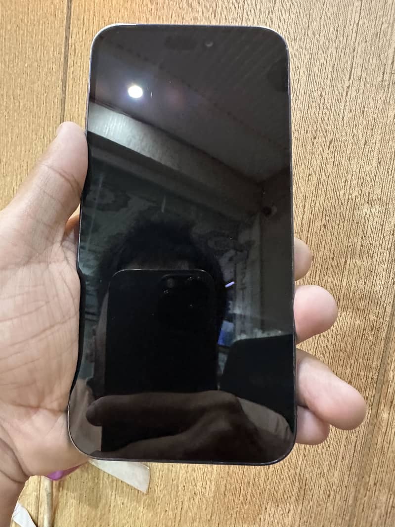 iPhone 14 Pro Max 8