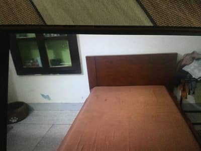 Singel bed  with matras