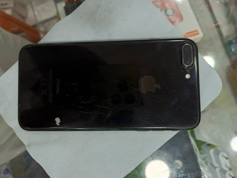 Apple iPhone 7 Plus 1