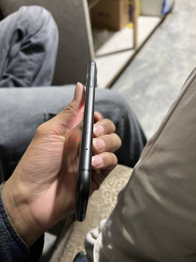 Apple iPhone 11 2