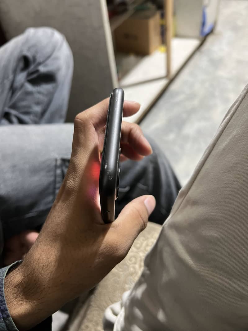 Apple iPhone 11 5