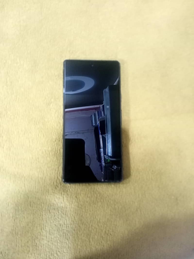 Goggle Pixel 7A new set. 1
