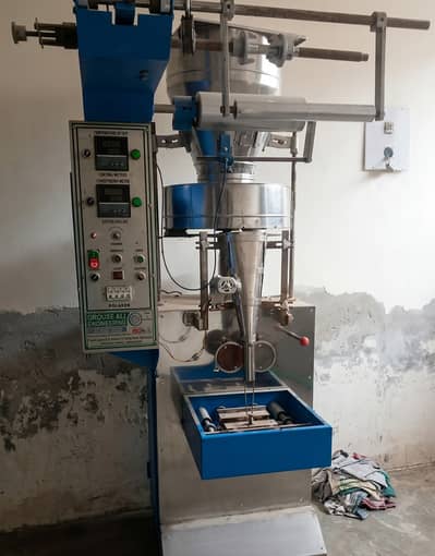 Automatic Packaging Machine/Packaging machine/Masala & Surf Packing