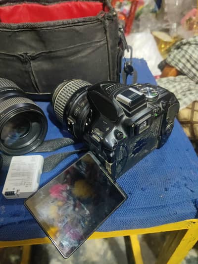 D5300 Canon camera 10/9 with 2 lens