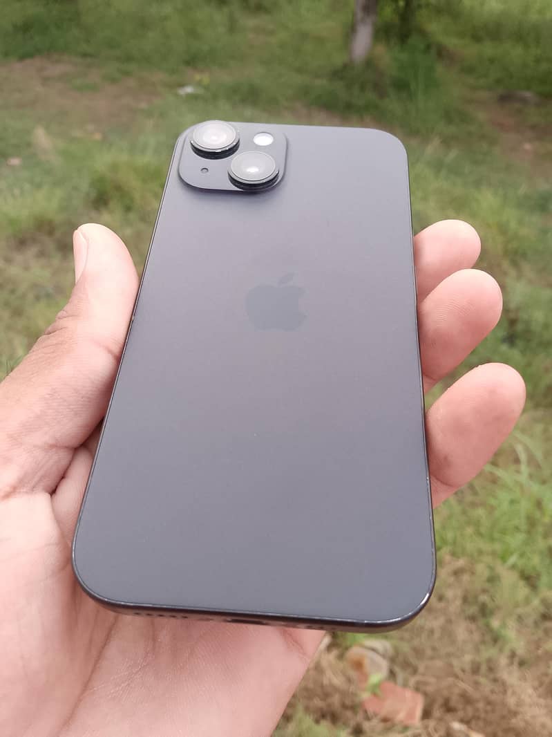 Apple iPhone 15 2