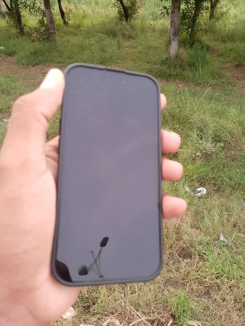 Apple iPhone 15 3