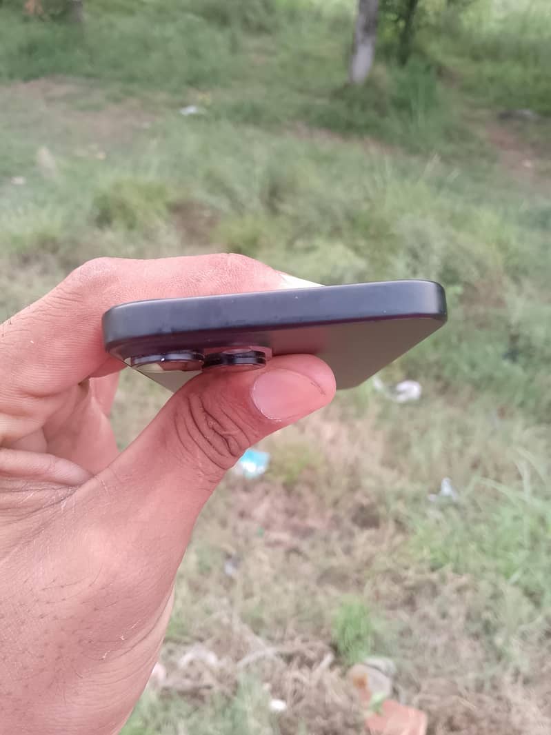 Apple iPhone 15 7