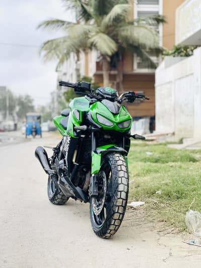 Kawasaki Z1000 Replica