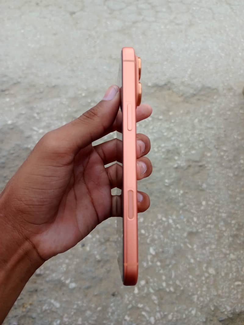 Apple iPhone 17 Pro Max 6