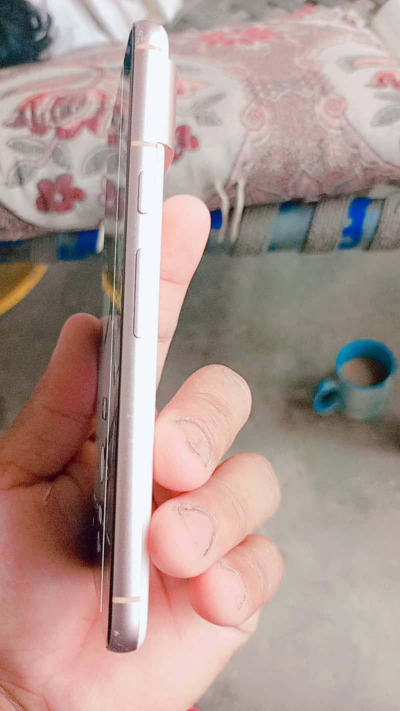 Google Pixel 8 2