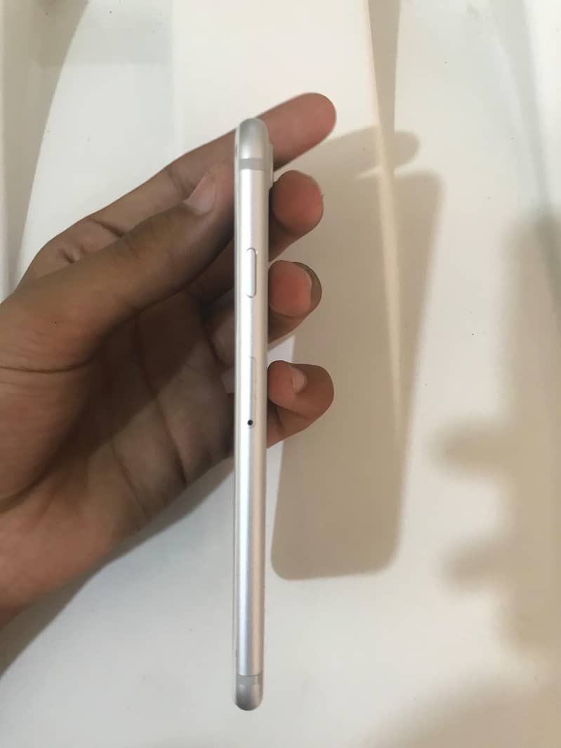 Apple iPhone 7 5