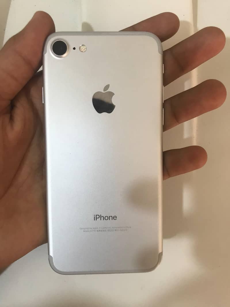 Apple iPhone 7 6