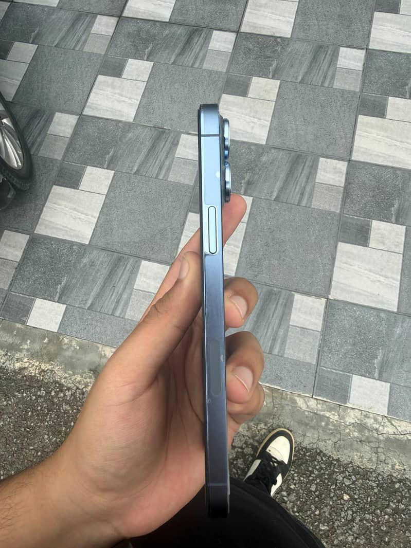 Apple iPhone 13 Pro Max 4
