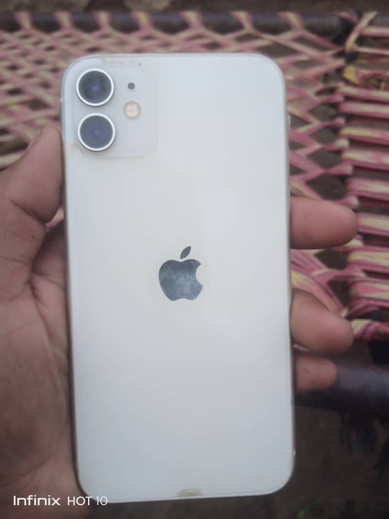 Apple iPhone 11 0
