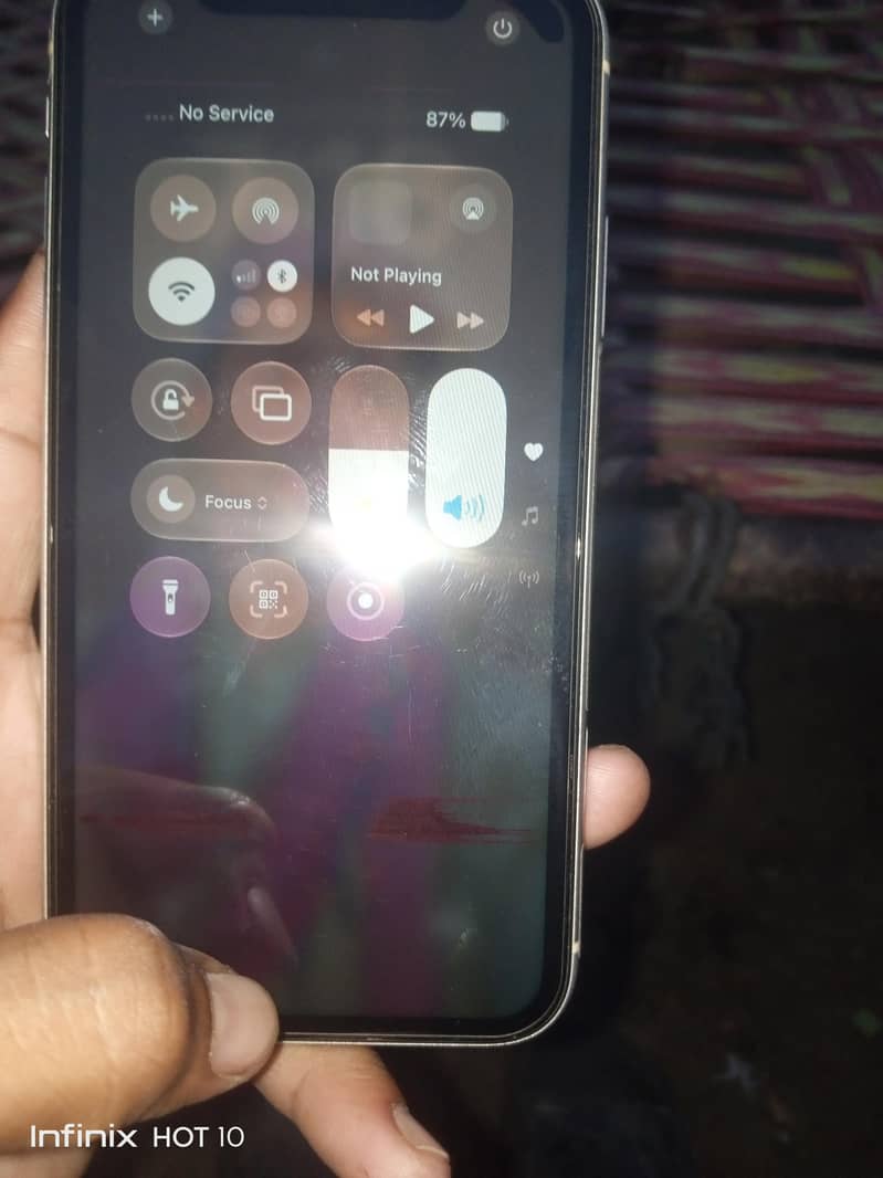 Apple iPhone 11 3