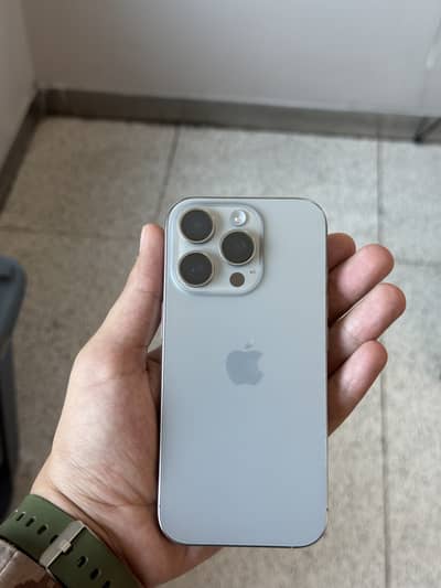 Apple iPhone 16 Pro