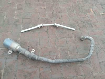 Yamaha exhaust and handle bar