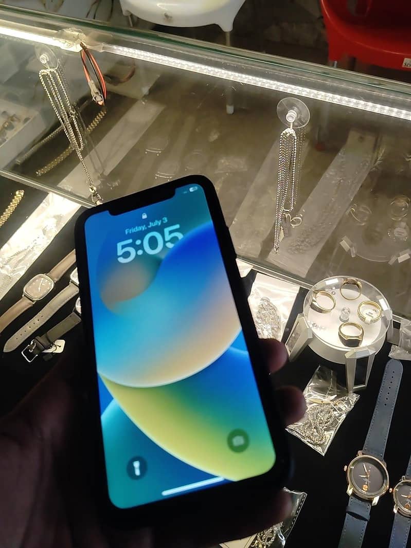 Apple iPhone X 3