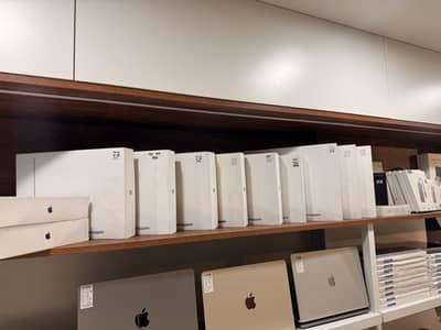 New MacBook Air 15" M5 Ram 16 or 24 SSD 512 or 1TB Apple Warranty