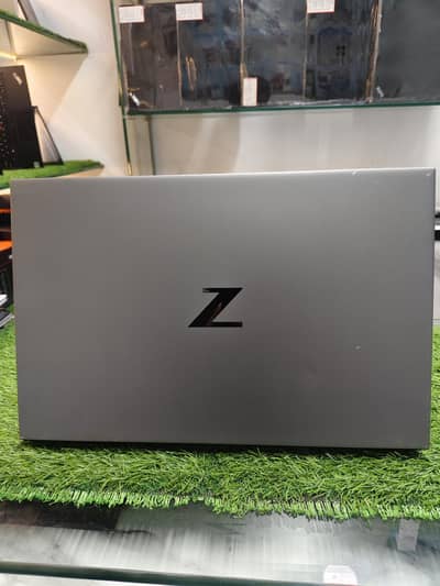 HP Zeebok studio G8