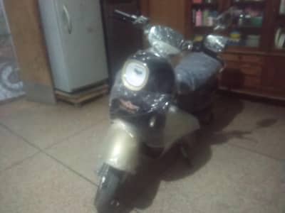 Super Star Alexa ev scooter