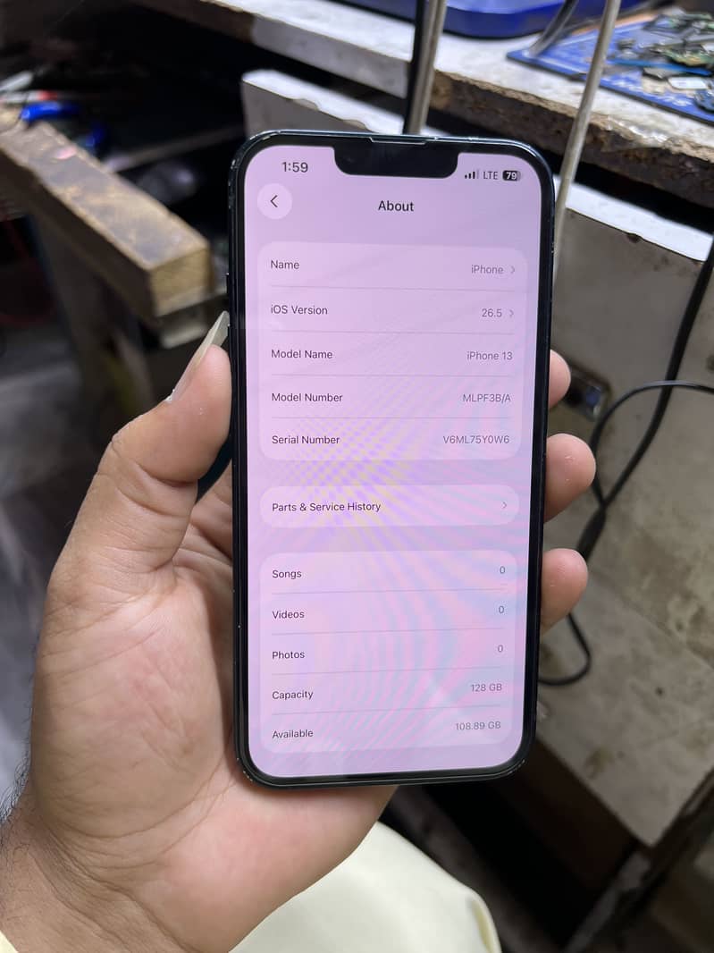 Apple iPhone 13 2