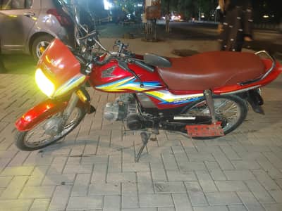 Honda CD 70 Dream 2018 Red