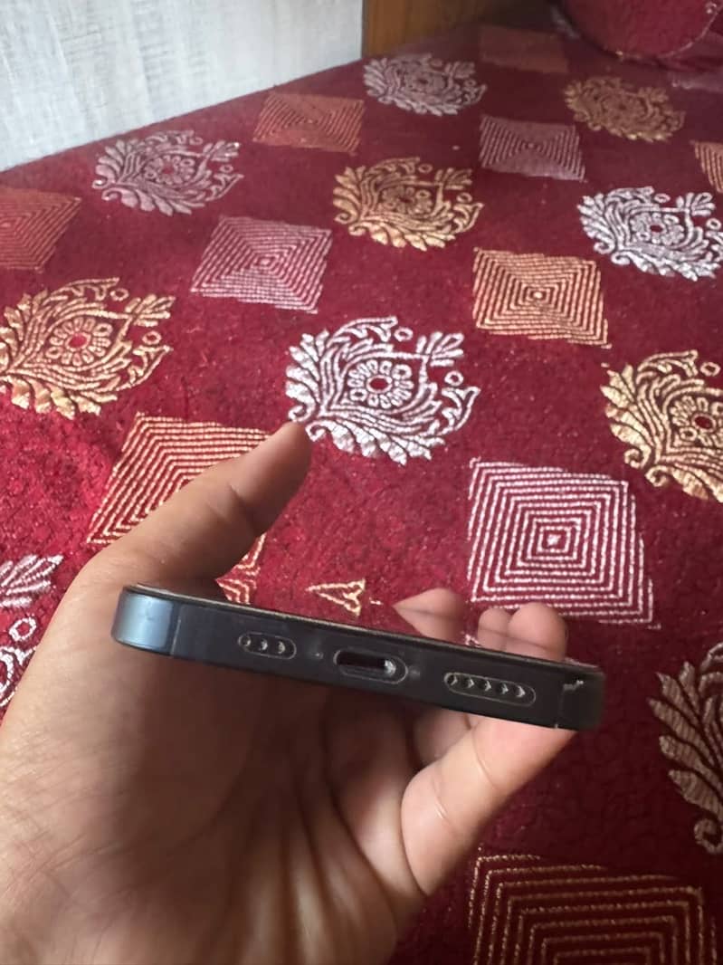 Apple iPhone 13JV 5