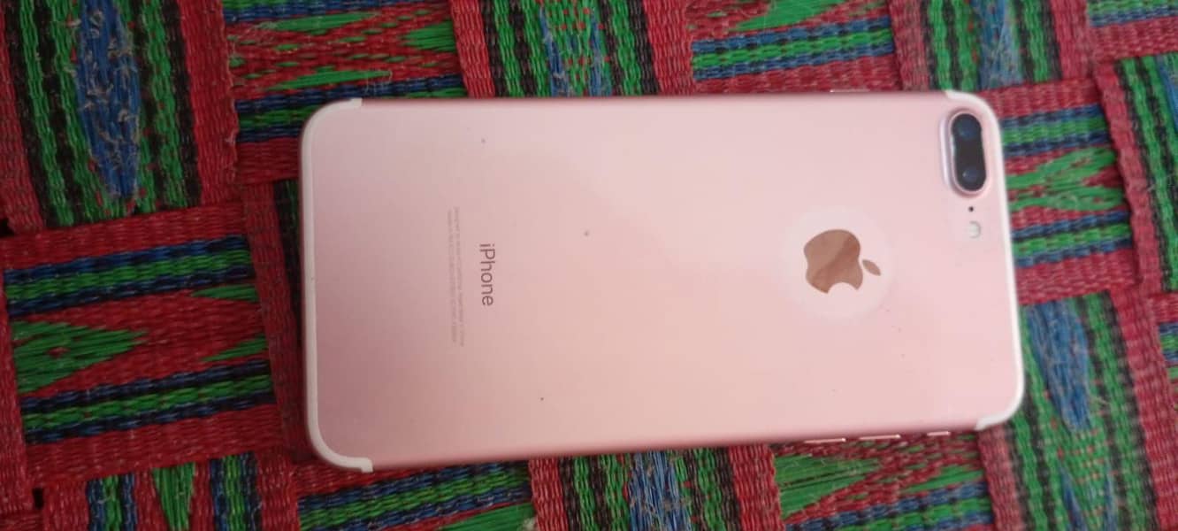 Apple iPhone 7 Plus 0