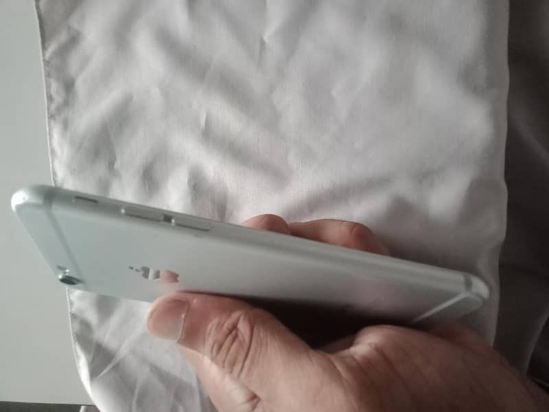 Apple iPhone 6 2