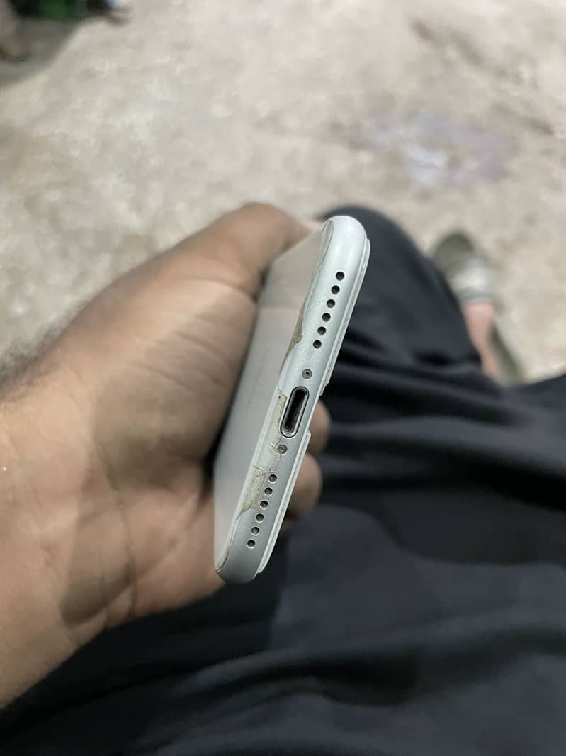 Apple iPhone 8 0