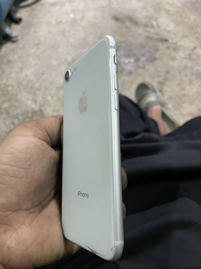Apple iPhone 8 2