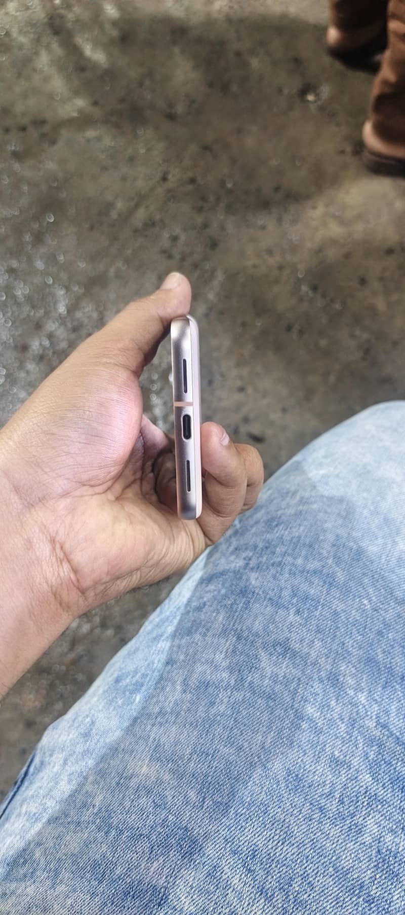Google Pixel 8 2