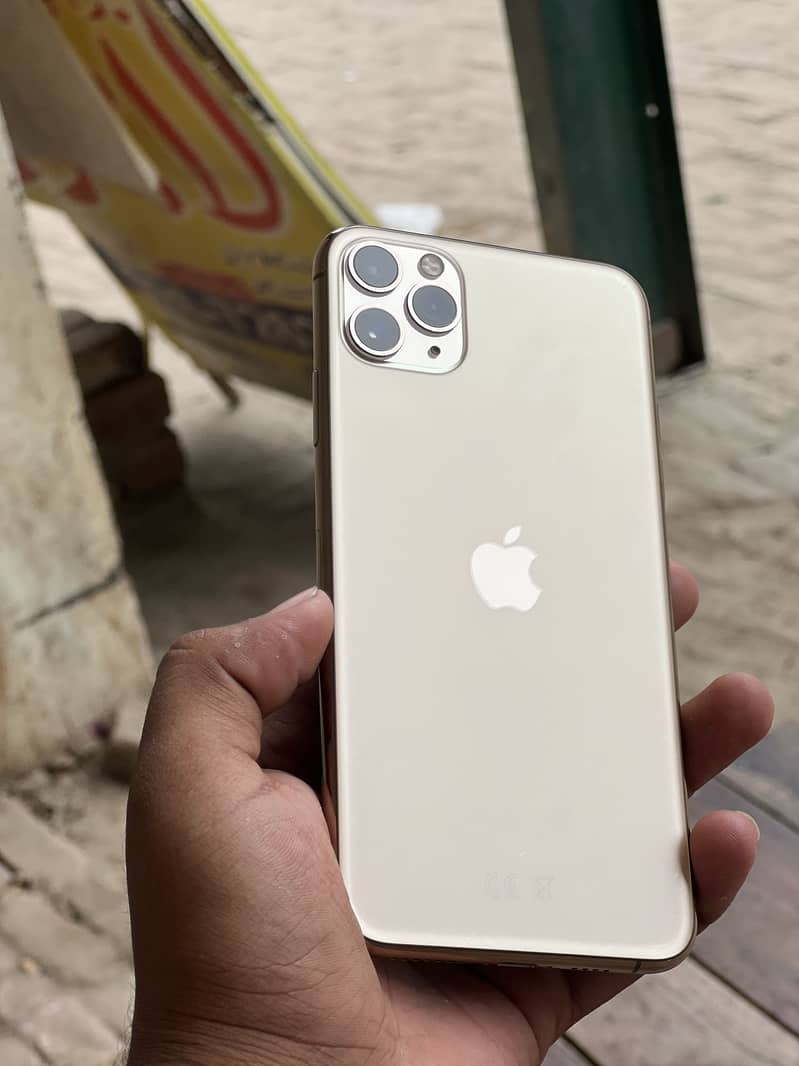 iPhone 11 Pro Max 0