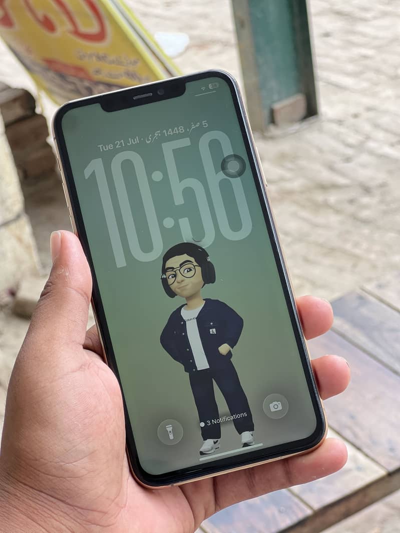 iPhone 11 Pro Max 4