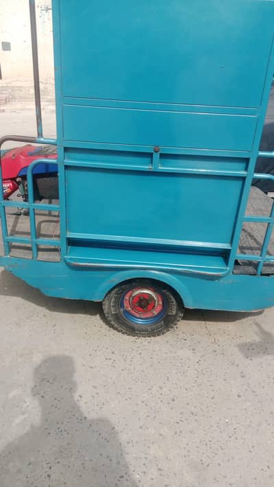 riksha bilkul ok hay koi kam nahe honey wala