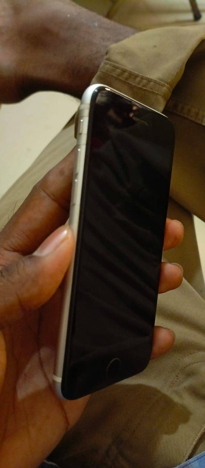 Apple iPhone SE 8