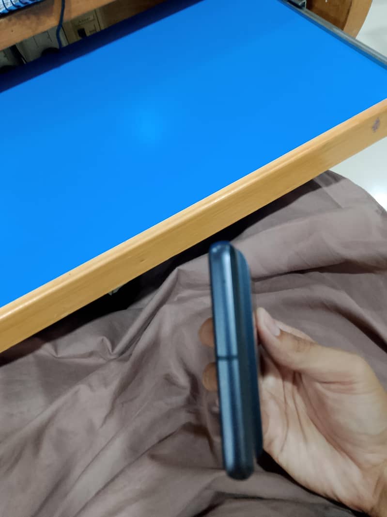 Google Pixel 7 4