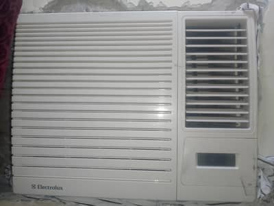 eletrolax. window. ac