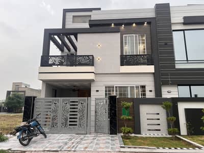 BRAND NEW HOUSE 5 MARLA FACING PARK AVAILABLE FOR SALE IN PHASE TWO BAHRIA ORCHARD LAHORE